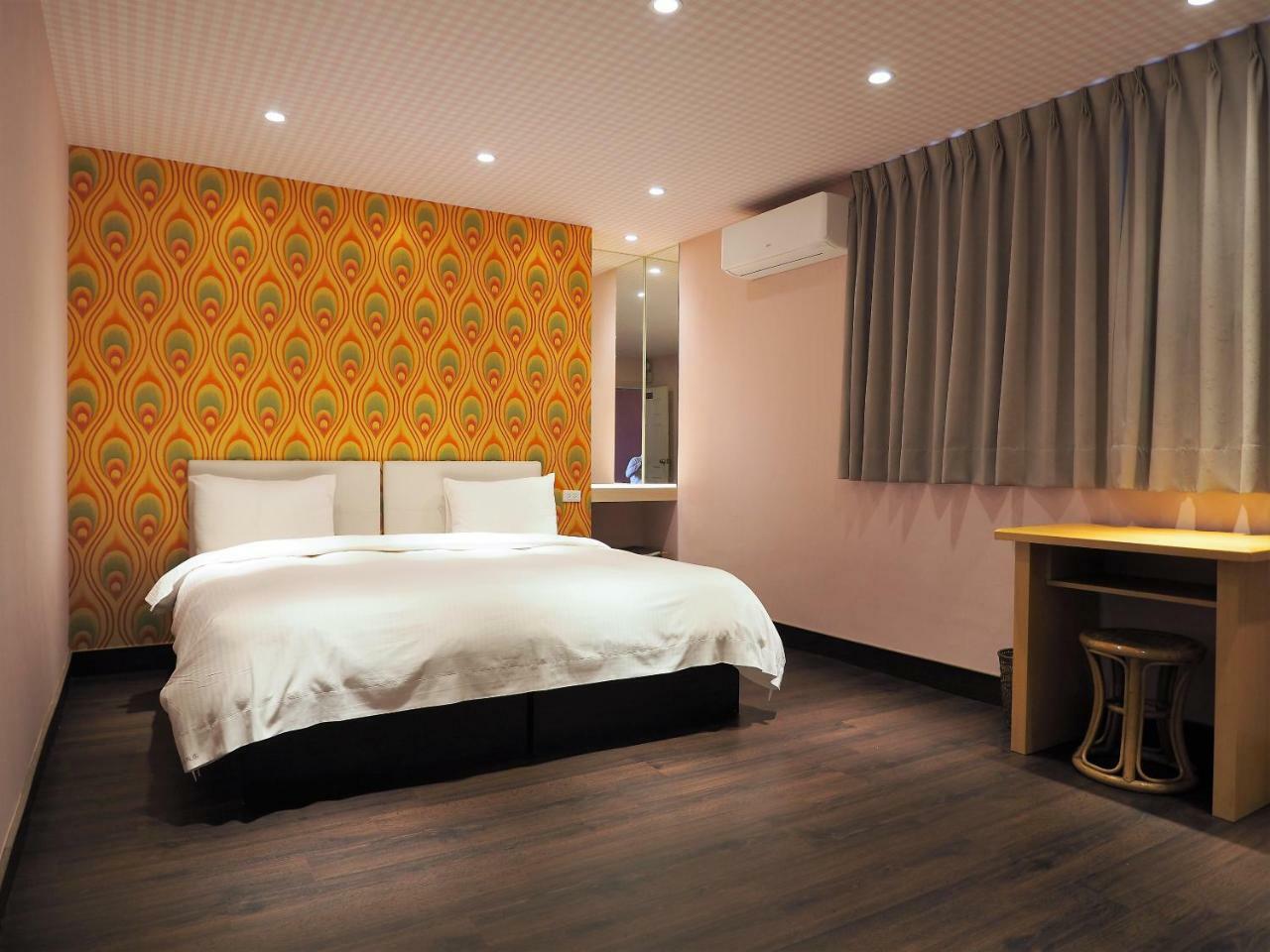 Day Chen Hotel Yilan Экстерьер фото