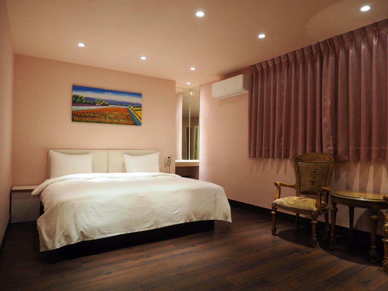 Day Chen Hotel Yilan Экстерьер фото